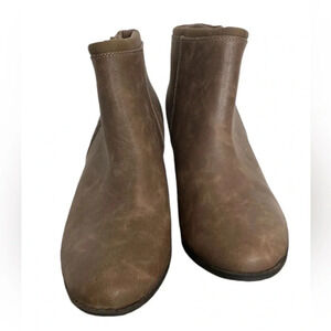 Dr. Shcoll’s brown tan booties size 6.5